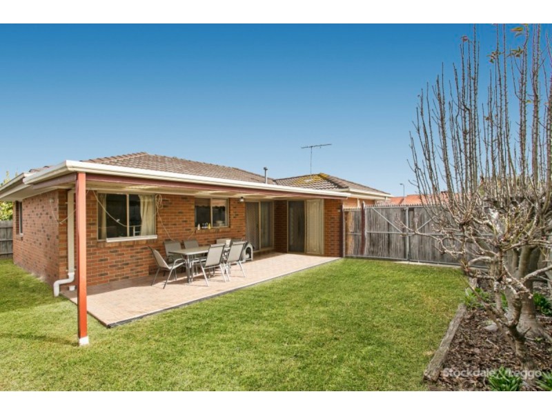 24 Emily Drive, Narre Warren VIC 3805