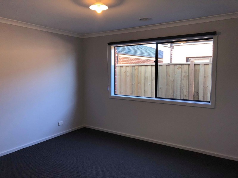 32 Dodson Road, Officer VIC 3809