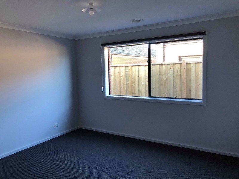 32 Dodson Road, Officer VIC 3809