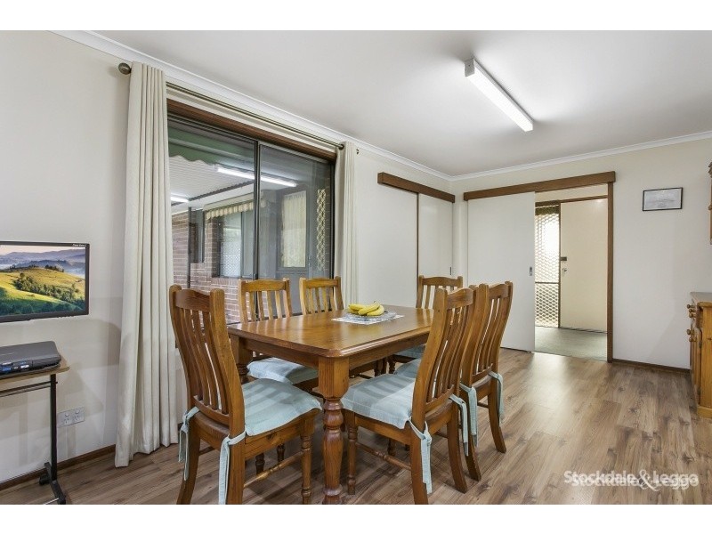 8 Oakwood Court, Narre Warren VIC 3805