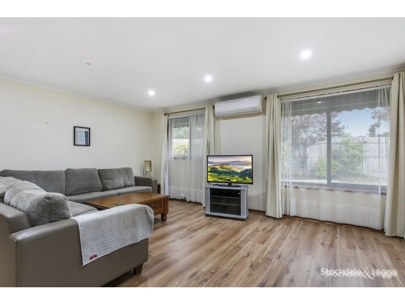 8 Oakwood Court, Narre Warren VIC 3805