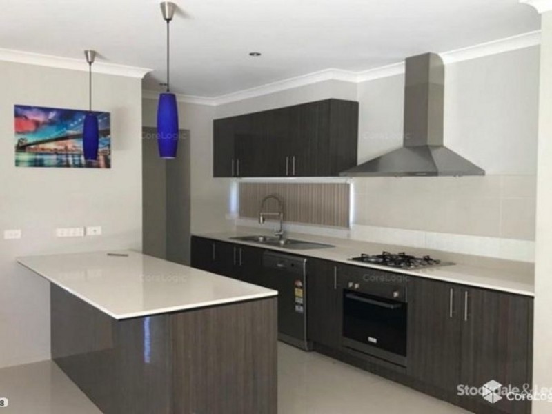 37 Brightstone Drive, Clyde North VIC 3978