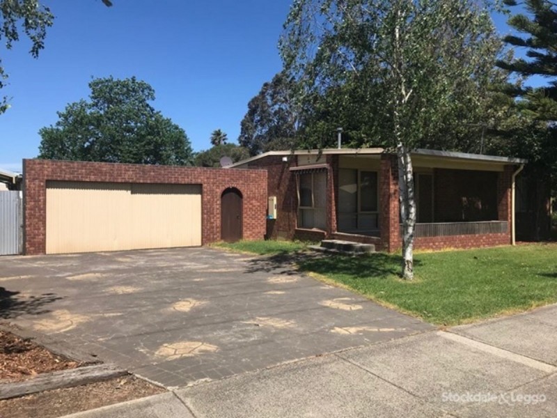 14 Huon Park Drive, Cranbourne North VIC 3977