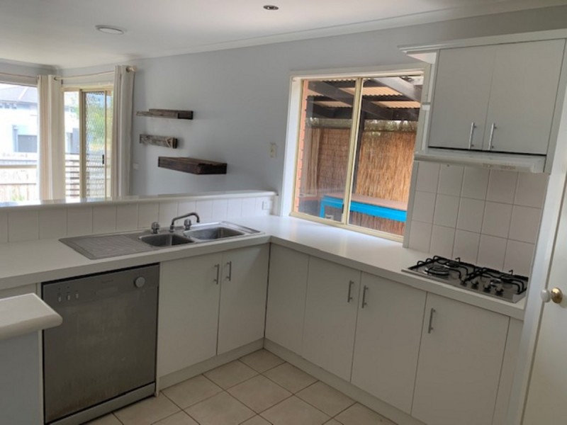 8 Raphael Street, Hallam VIC 3803