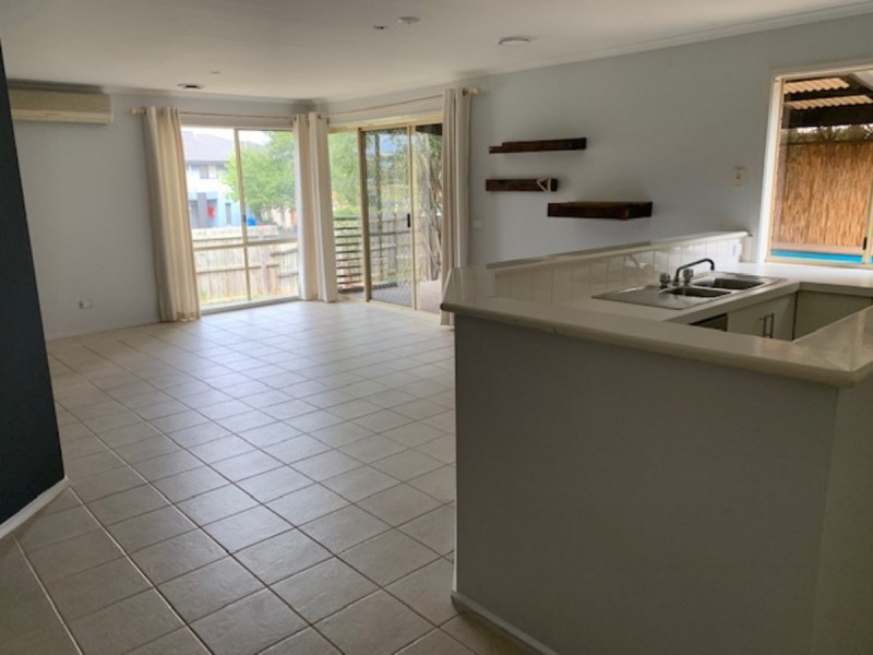 8 Raphael Street, Hallam VIC 3803