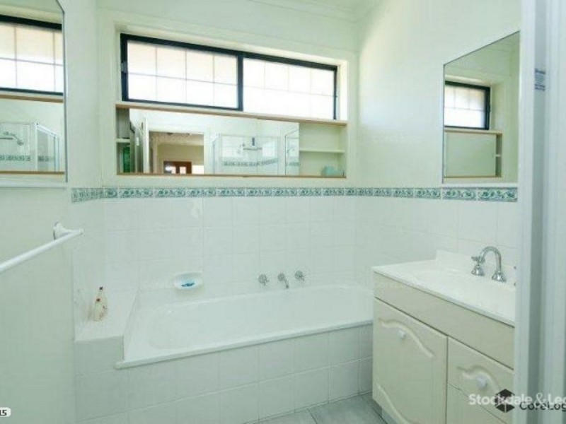 4 Rebecca Mac Court, Hallam VIC 3803