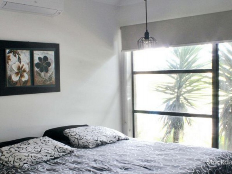 18 Hillfarm Drive, Clyde VIC 3978