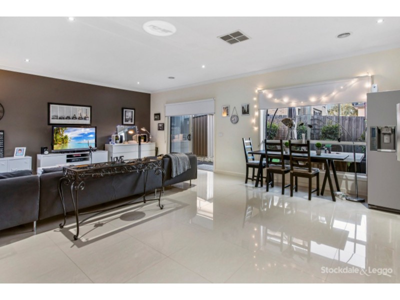 6/6-8 Innes Court, Berwick VIC 3806