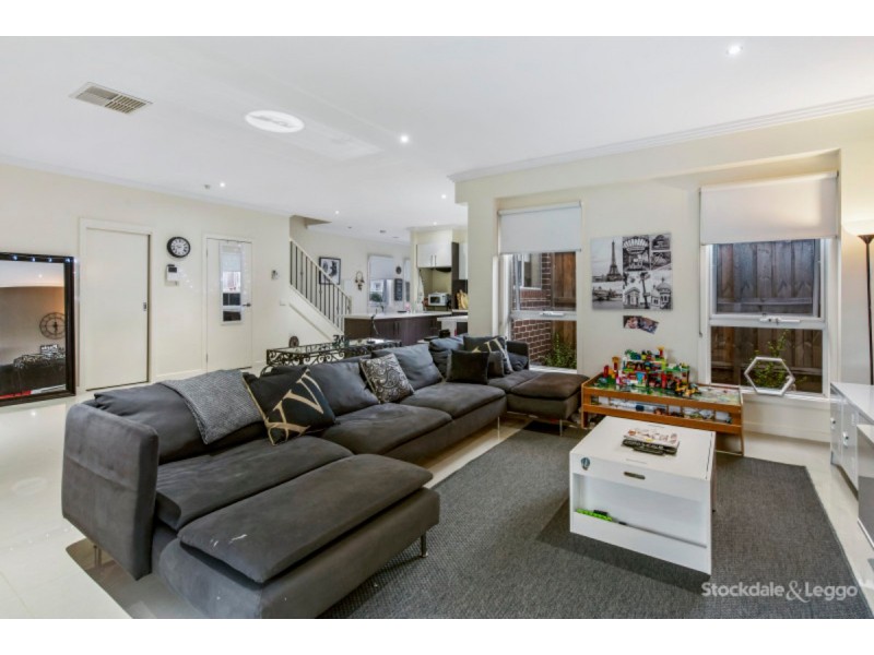 6/6-8 Innes Court, Berwick VIC 3806