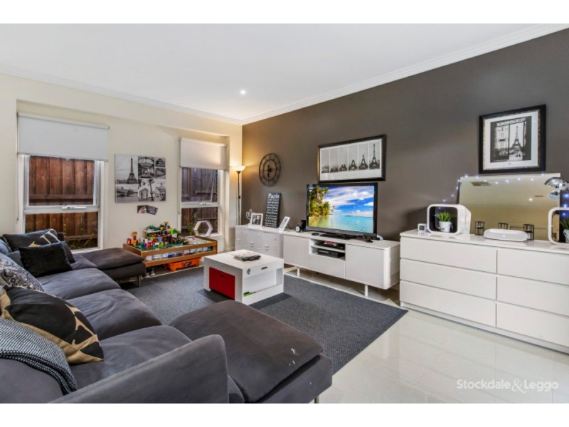 6/6-8 Innes Court, Berwick VIC 3806
