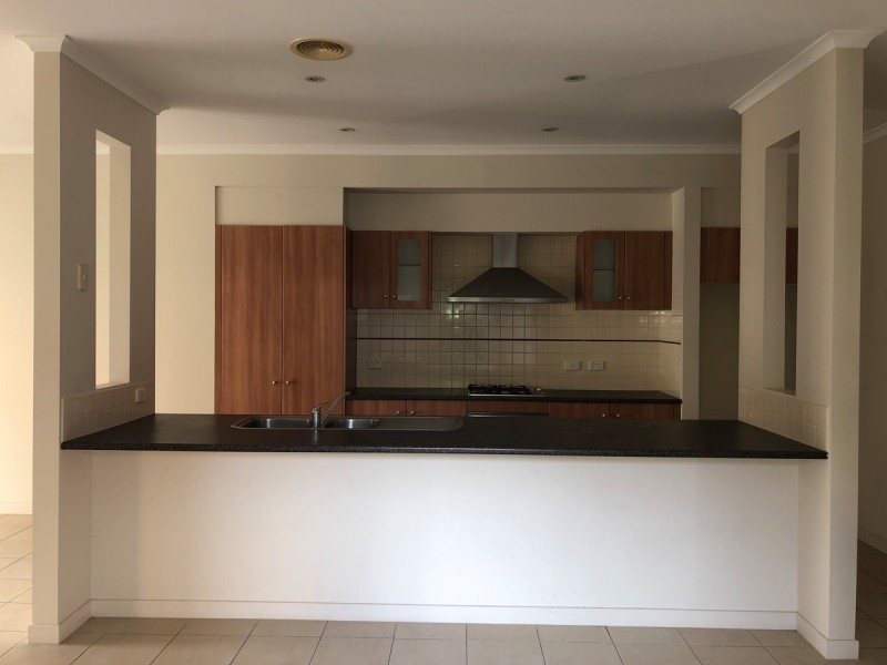 39 Golden Grove Drive, Narre Warren South VIC 3805
