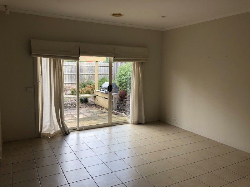 39 Golden Grove Drive, Narre Warren South VIC 3805