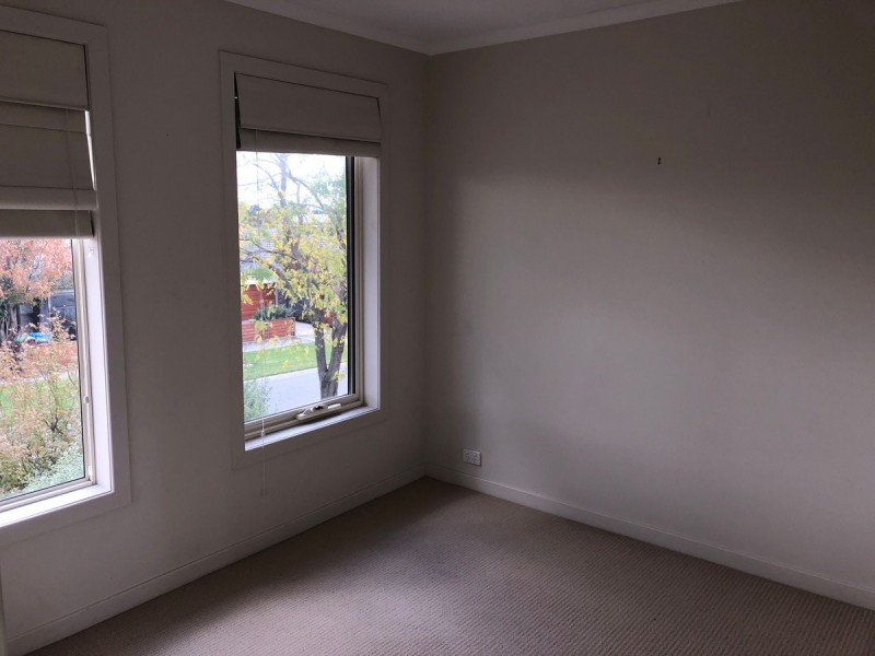 39 Golden Grove Drive, Narre Warren South VIC 3805