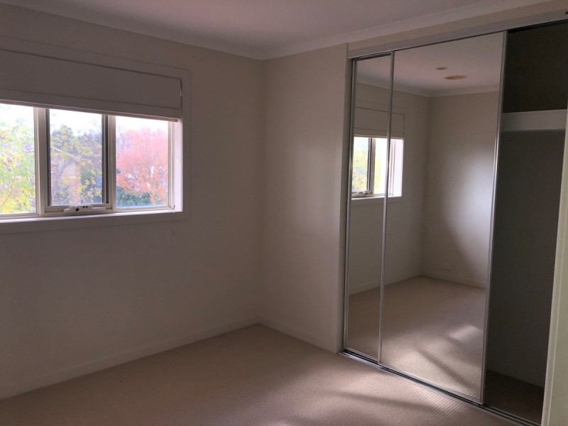 39 Golden Grove Drive, Narre Warren South VIC 3805