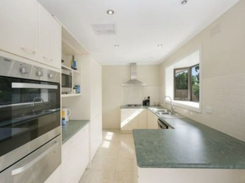 28 Sweeney Drive, Narre Warren VIC 3805