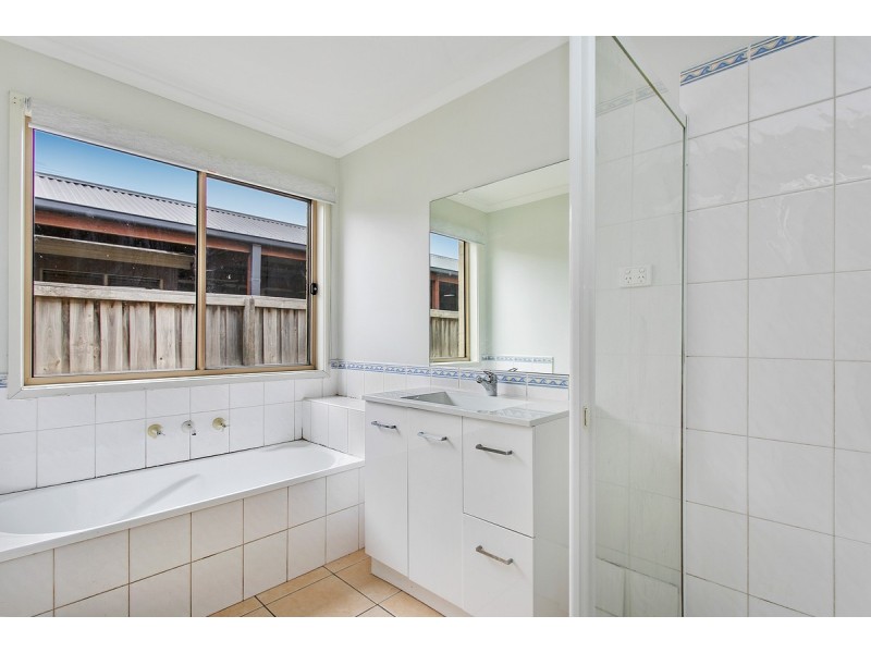 7 Falmouth Road, Narre Warren South VIC 3805