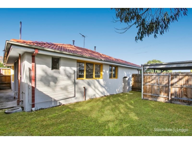 18 Meadow Wood Walk, Narre Warren VIC 3805