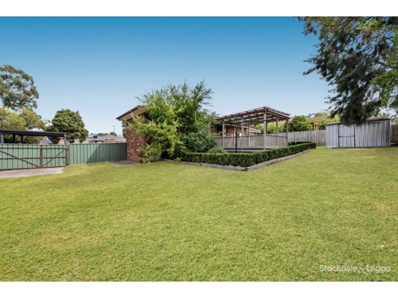 2 Bradley Terrace, Narre Warren VIC 3805