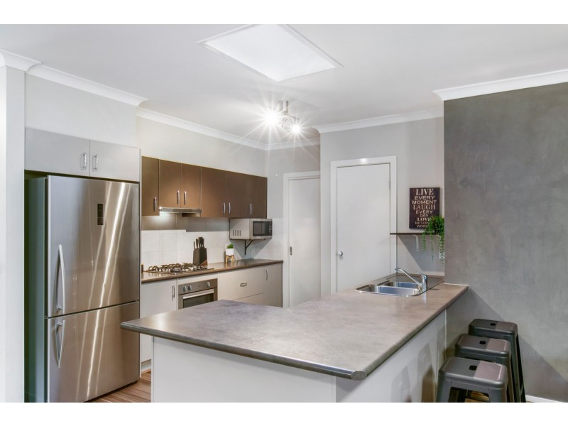 22 Merrowland Avenue, Cranbourne North VIC 3977