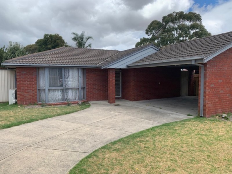 42 Brentwood Drive, Cranbourne North VIC 3977