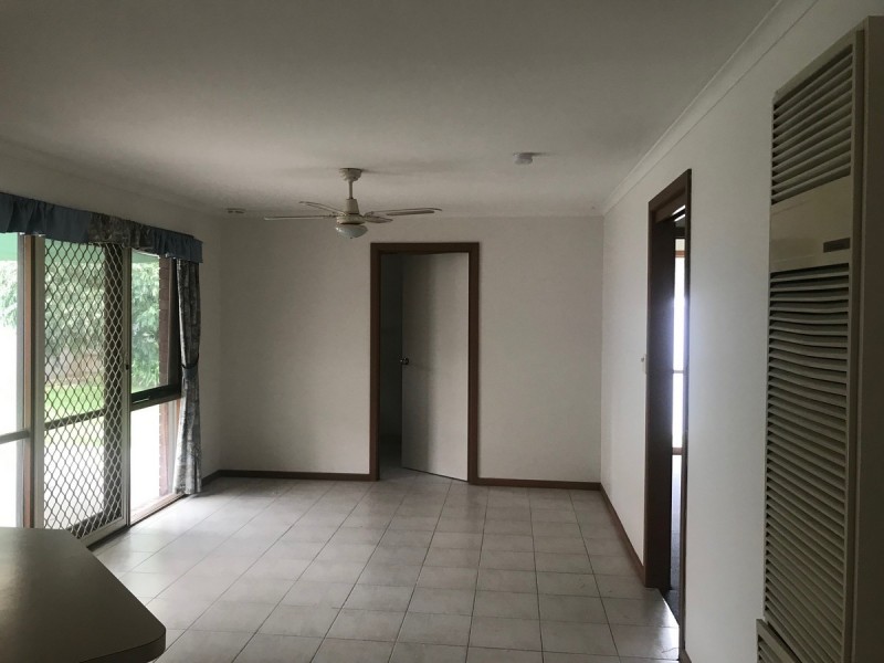 42 Brentwood Drive, Cranbourne North VIC 3977