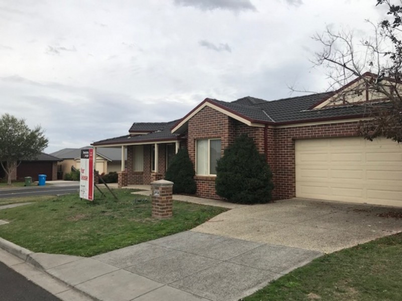 1 Cusack Way, Lynbrook VIC 3975