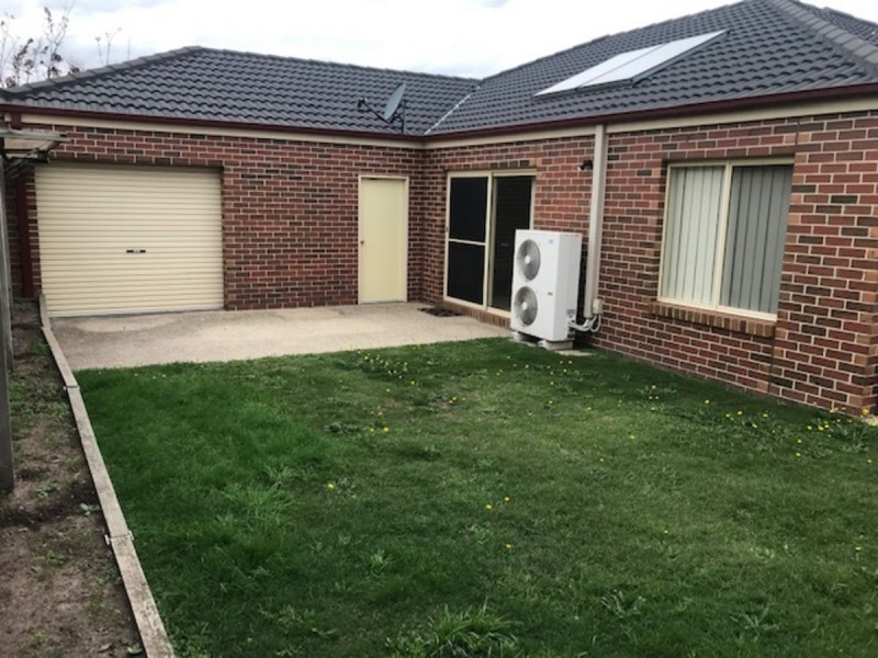 1 Cusack Way, Lynbrook VIC 3975