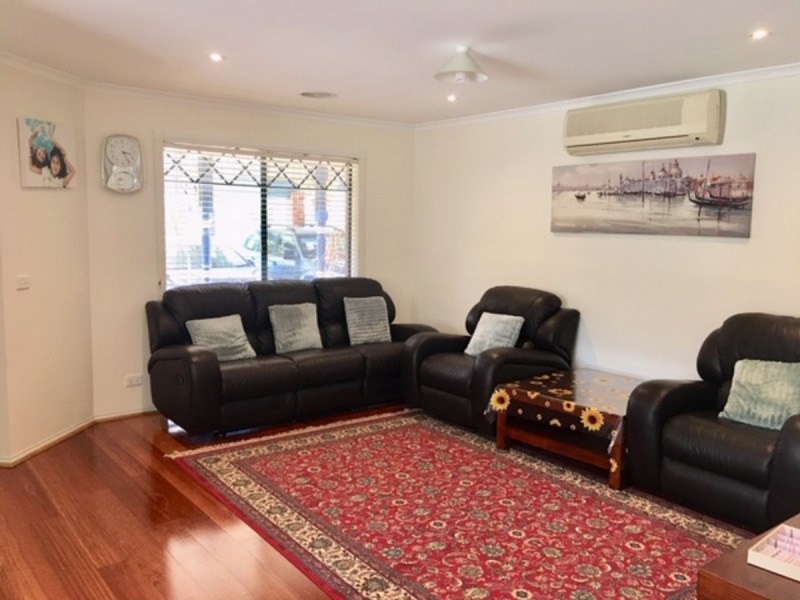 9 Canterbury Close, Narre Warren VIC 3805
