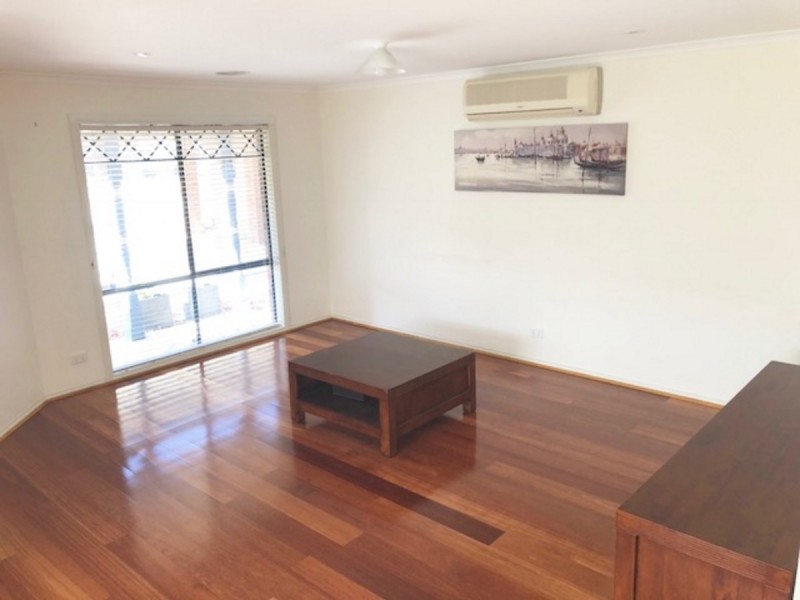 9 Canterbury Close, Narre Warren VIC 3805
