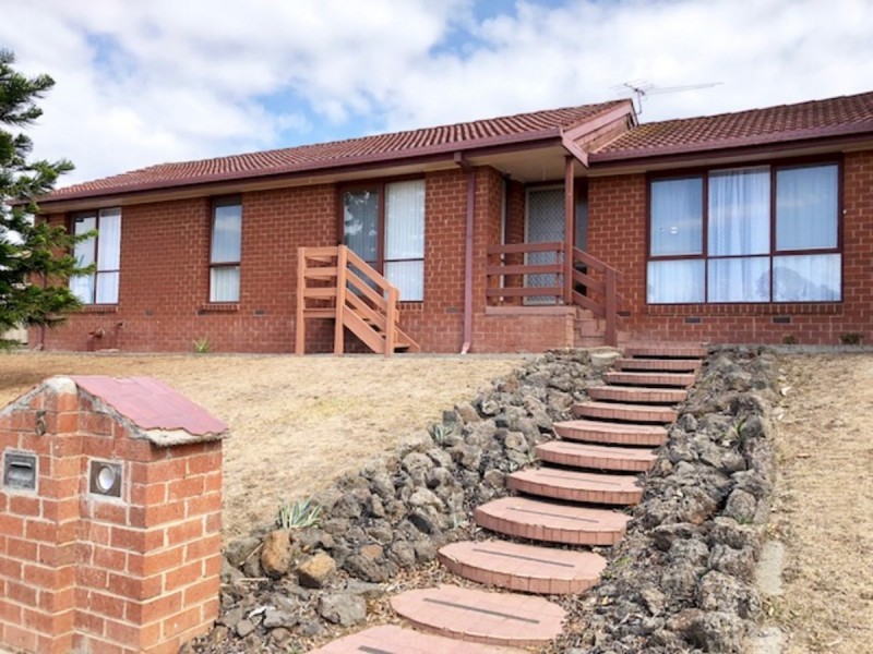 5 Blackwood Drive, Narre Warren VIC 3805