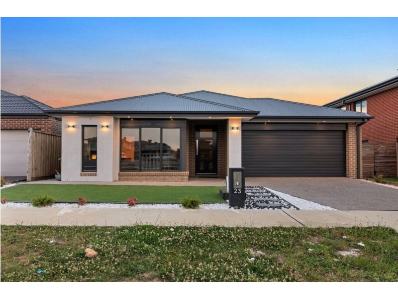 23 Broadbank Crescent, Clyde North VIC 3978