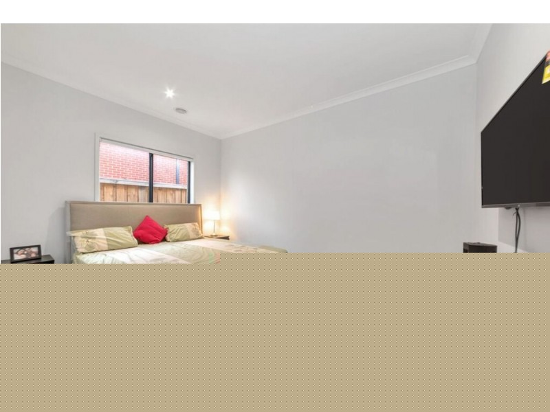 23 Broadbank Crescent, Clyde North VIC 3978