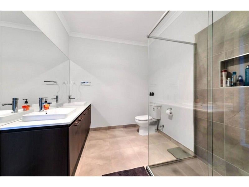 23 Broadbank Crescent, Clyde North VIC 3978