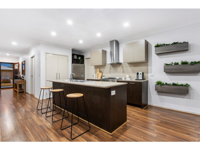5 Peregrine Street, Cranbourne North VIC 3977