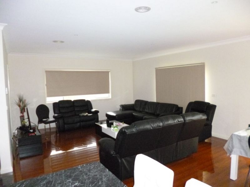 1/103 Springfield Drive, Narre Warren VIC 3805