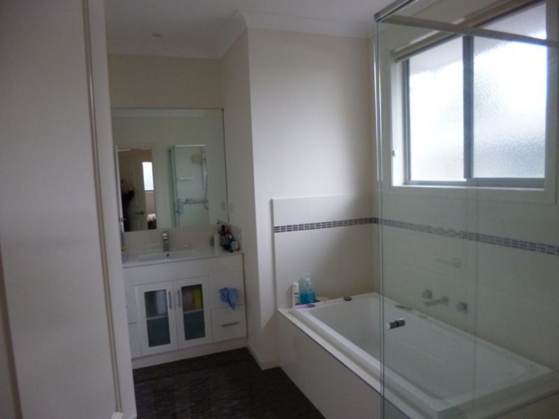 1/103 Springfield Drive, Narre Warren VIC 3805