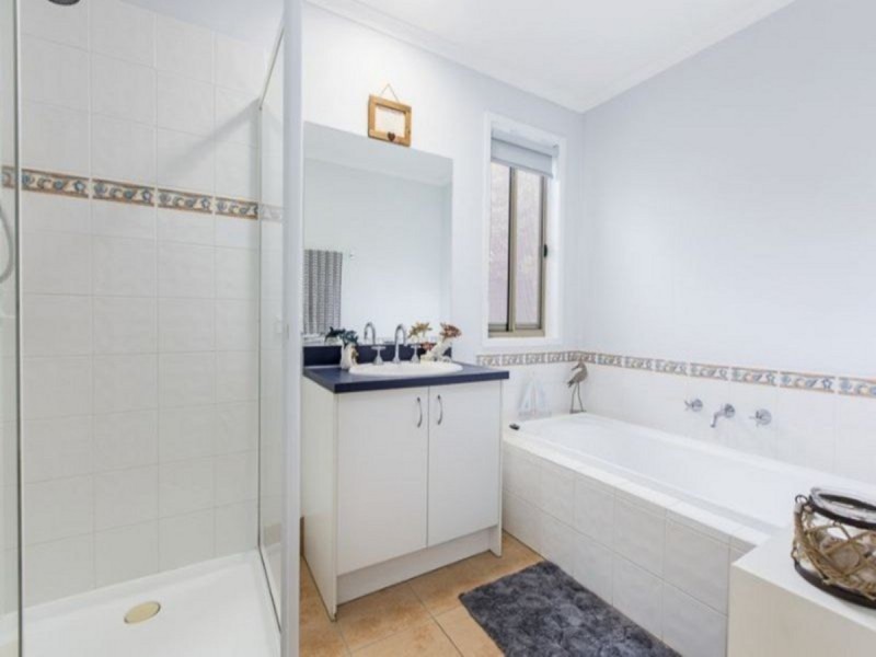 59 Harrington Drive, Narre Warren South VIC 3805