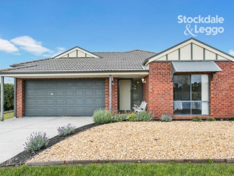 99 Melzak Way, Berwick VIC 3806
