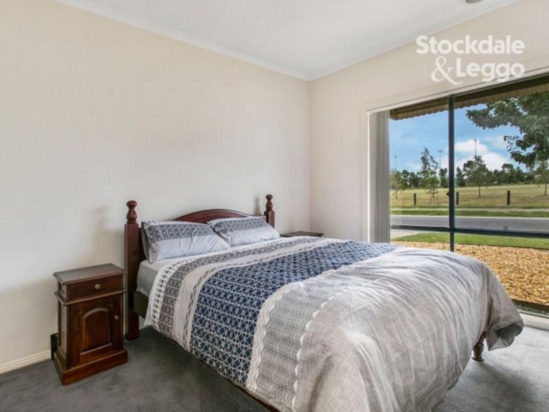 99 Melzak Way, Berwick VIC 3806