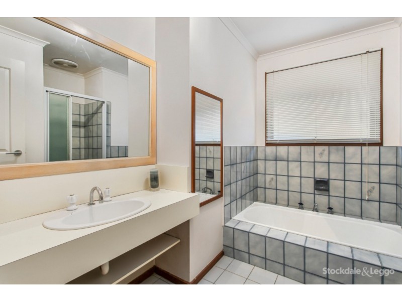 24 Victoria Road, Narre Warren VIC 3805