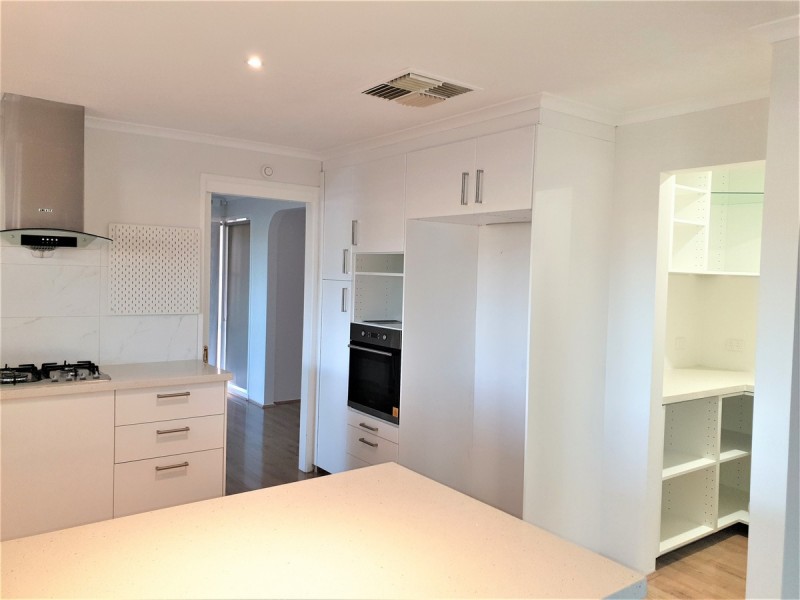 24 Cottswold Avenue, Narre Warren VIC 3805