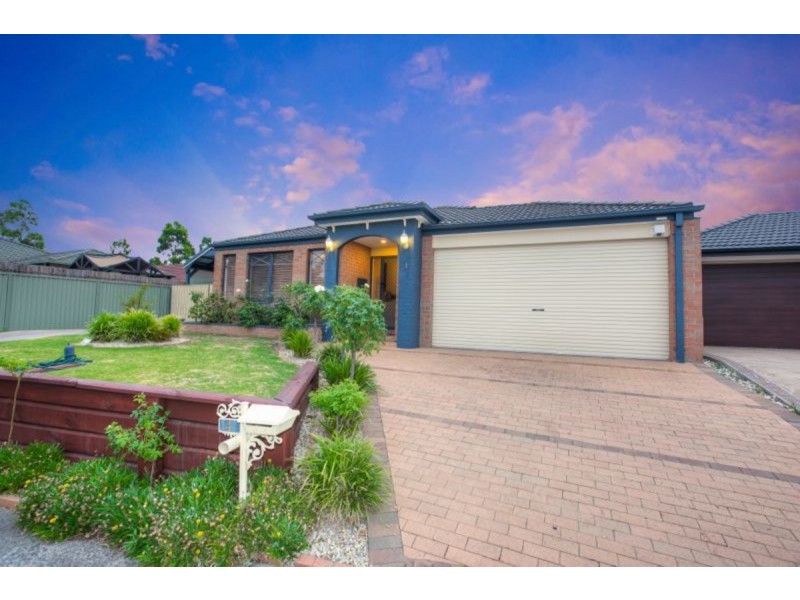 4 Foxwood Drive, Cranbourne East VIC 3977