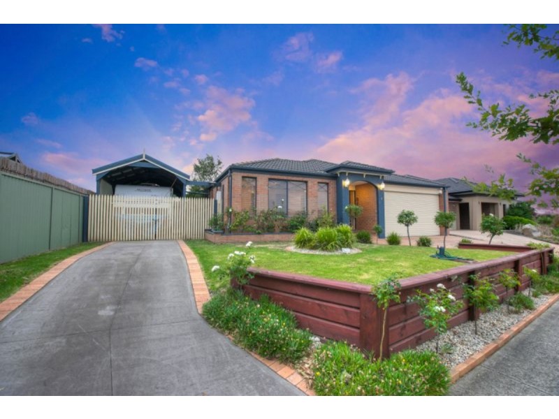 4 Foxwood Drive, Cranbourne East VIC 3977