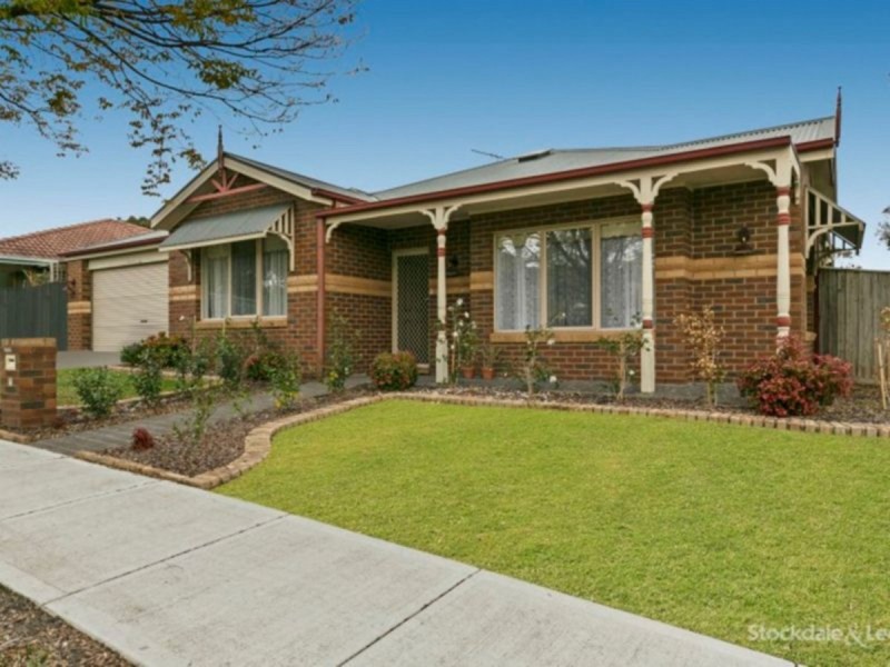 10 Woodburn Avenue, Berwick VIC 3806