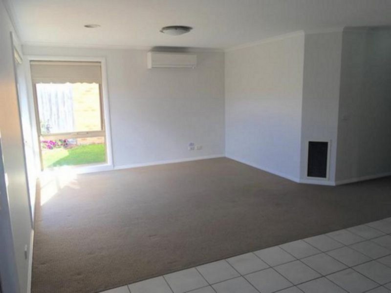 10 Woodburn Avenue, Berwick VIC 3806