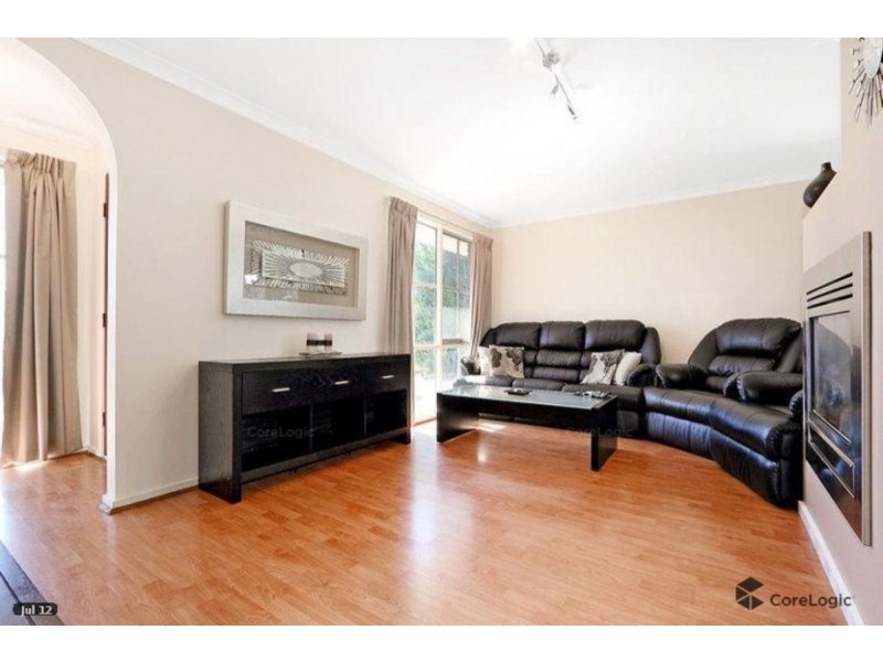 2 Janos Close, Narre Warren VIC 3805