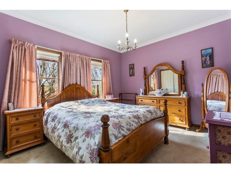 63 The Boulevard, Narre Warren South VIC 3805