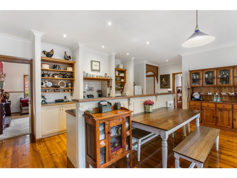 63 The Boulevard, Narre Warren South VIC 3805