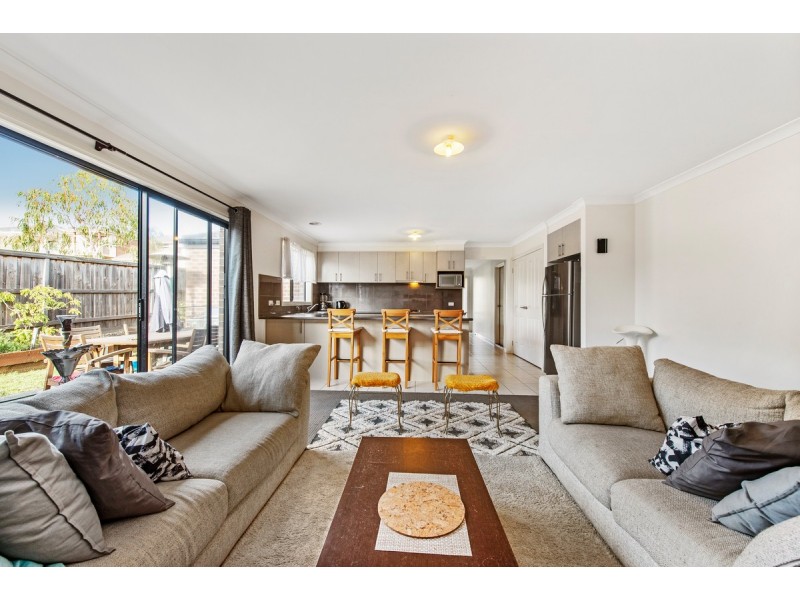 7 Carambola Place, Berwick VIC 3806