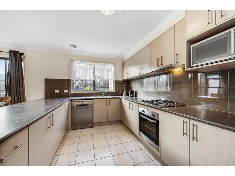 7 Carambola Place, Berwick VIC 3806